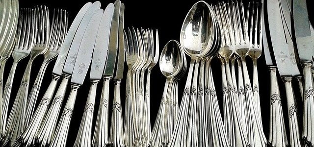 Posate in acciaio: guida alla scelta, classifica dei migliori set e prezzi Posate in acciaio: guida alla scelta, classifica dei migliori set e prezzi